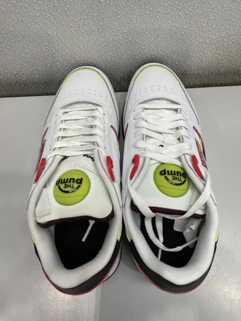 Reebok Classic Leather Pump Sneaker Men's US 9, White Acid Yellow